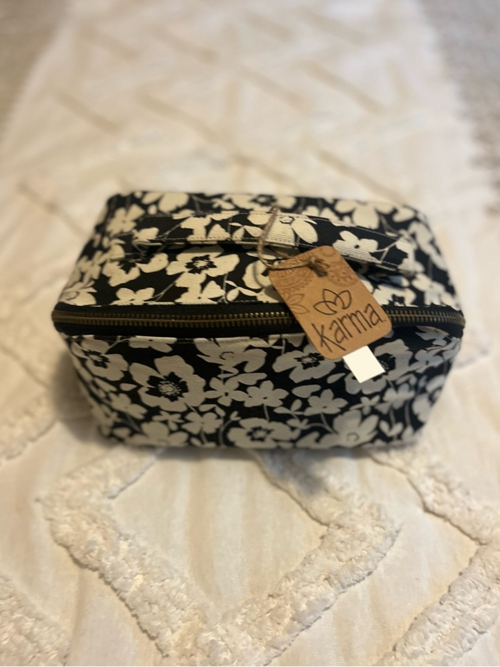 Karma Makeup Bag Pouch Cotton Black White Floral NWT